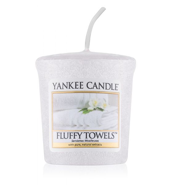 Vonná votivní svíčka Yankee Candle Fluffy Towels 49g/15hod