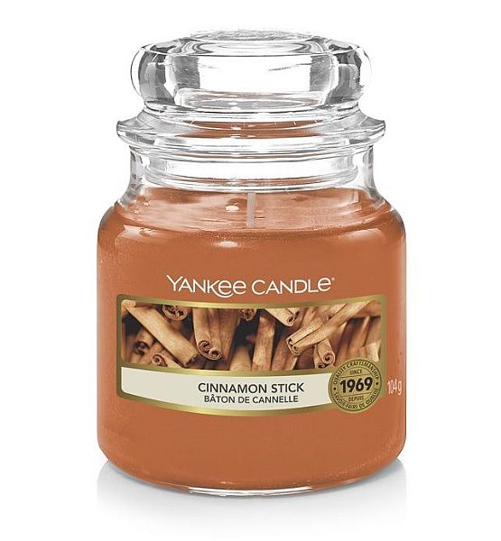 Vonná svíčka Yankee Candle Cinnamon Stick Classic malý 104g/30hod