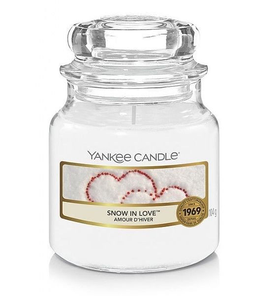 Vonná svíčka Yankee Candle Snow in Love Classic malý 104g/30hod