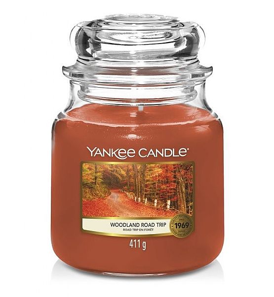 Vonná svíčka Yankee Candle Woodland Road Trip Classic střední 411g/90hod