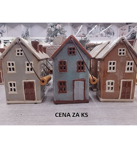 Svícen domeček na náměstí 14,5cm, šířka 13cm, hloubka 9cm + madlo , 3 druhy (cena za ks)