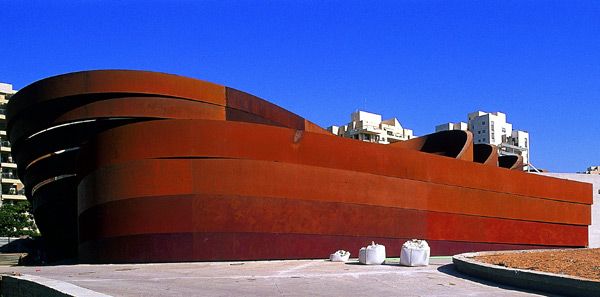 Designové muzeum v Izraeli chce přitáhnout pozornost celého světa