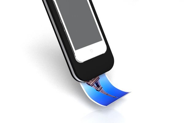 Pouzdro na iPhone 4 v sobě ukrývá mini tiskárnu