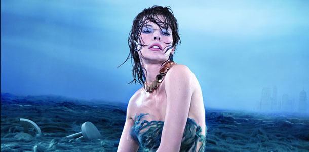 Milla Jovovich démonicky pózuje pro Campari kalendář 2012