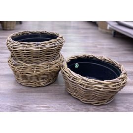 Proutěný obal na květináč, uvnitř plastová nádoba, výška 15cm, průměr 32cm